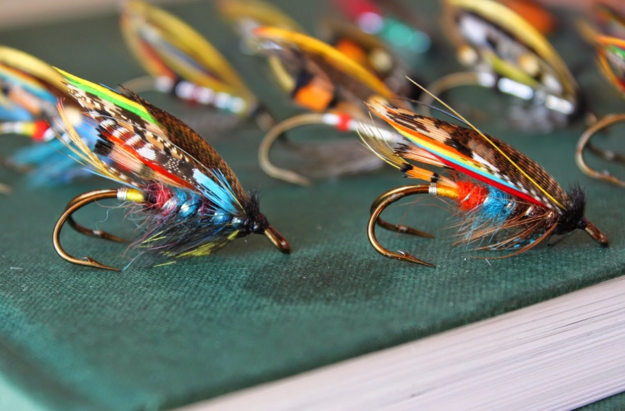 how to choose fishing flies